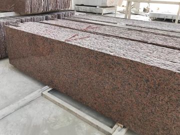 China Vlotte Besnoeiing aan Groottenatuursteen en Rode het Granietplak van de Tegelg562 Esdoorn leverancier